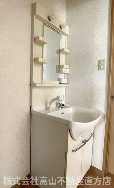 レフィナード木屋瀬の洗面所