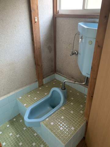 駿河台一戸建のトイレ