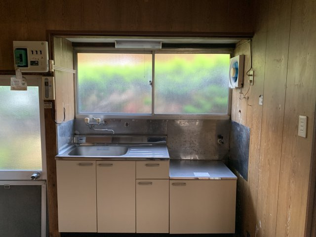 駿河台一戸建のキッチン