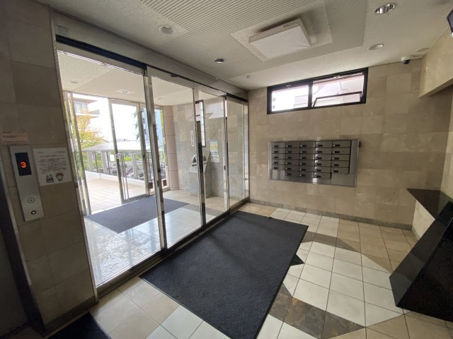 ステラ月の浦A棟のエントランス