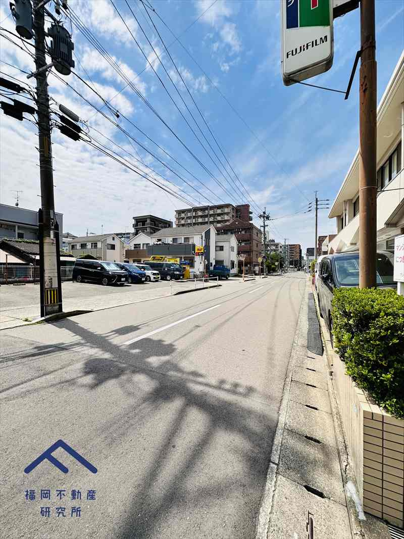 アンピール空港通り一号館の周辺