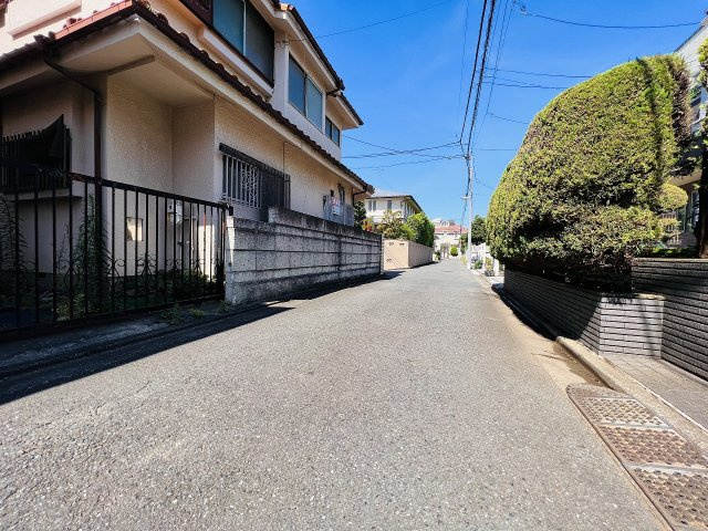 練馬区富士見台3丁目売地の前面道路含む現地写真