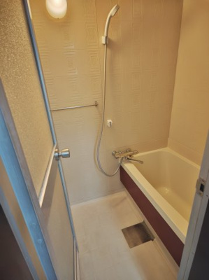 【浴室】 | NJマンション本町 | コンパクトで使いやすいお風呂です