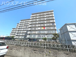 【外観】 | コーポシェイーネ7階部分！明るく広々とした玄関が魅力です♪リフォーム済みですぐに新しい生活が送れます | コーポシェイーネ7階部分！明るく広々とした玄関が魅力です♪リフォーム済みですぐに新しい生活が送れます♪