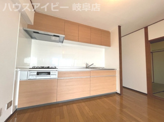 【キッチン】 | コーポシェイーネ7階部分！明るく広々とした玄関が魅力です♪リフォーム済みですぐに新しい生活が送れます | コーポシェイーネ7階部分！明るく広々とした玄関が魅力です♪リフォーム済みですぐに新しい生活が送れます♪