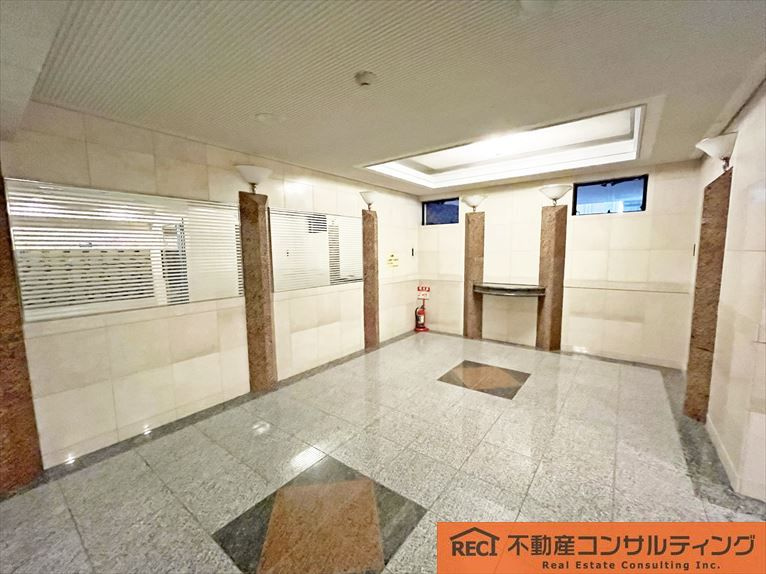 プレステージ六甲道駅前Ⅱのエントランス