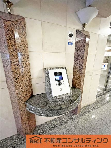 プレステージ六甲道駅前Ⅱのエントランス