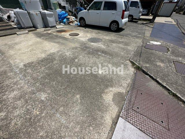 和歌山市六十谷のアパートの駐車場