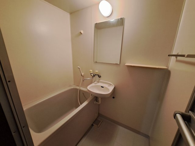 エミコスⅠの浴室