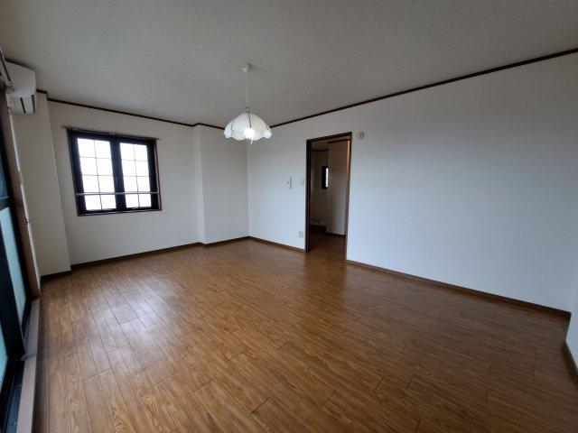 エミコスⅠの居間・リビング