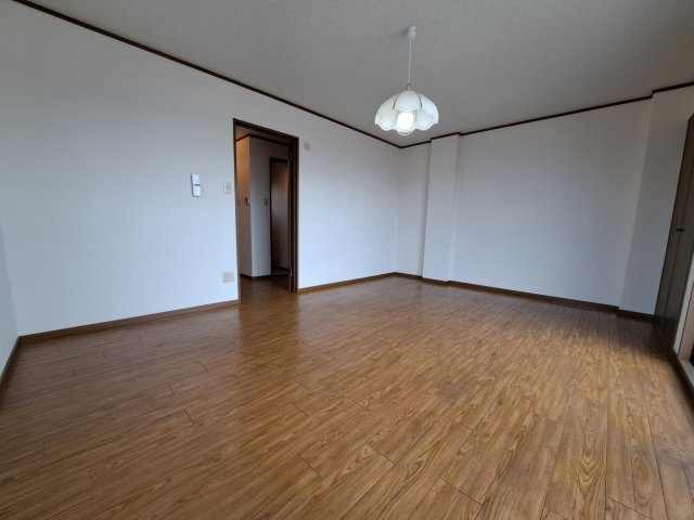 エミコスⅠの居間・リビング