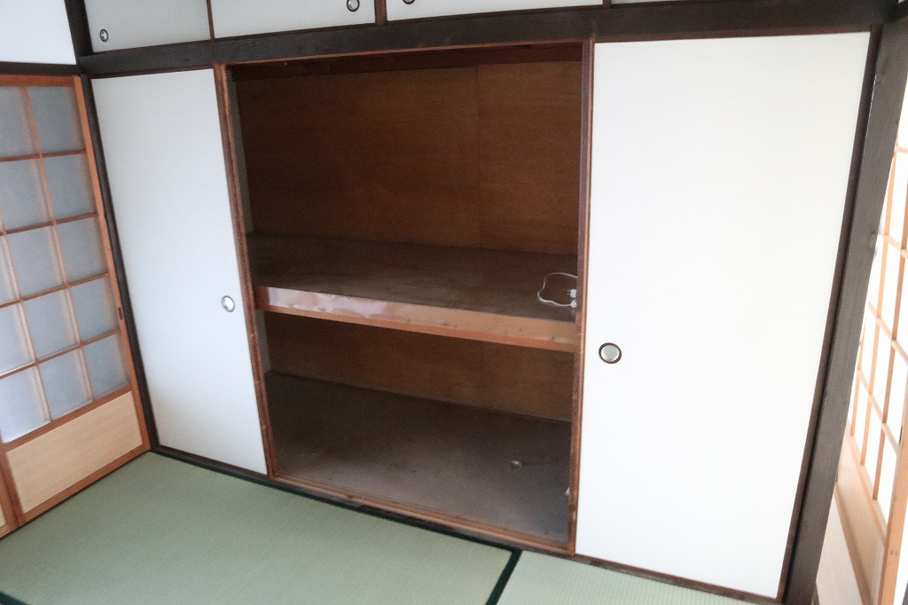 前島アパートの収納