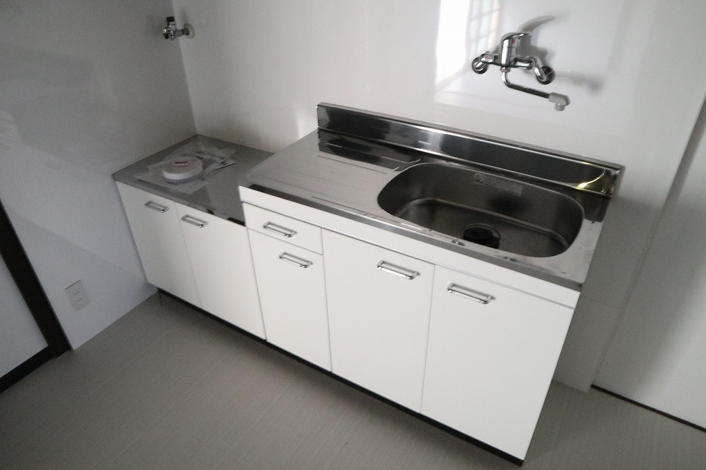 前島アパートのキッチン