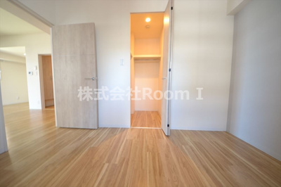 【収納】 | ラヴィベール上町台 | 広くて明るい寝室