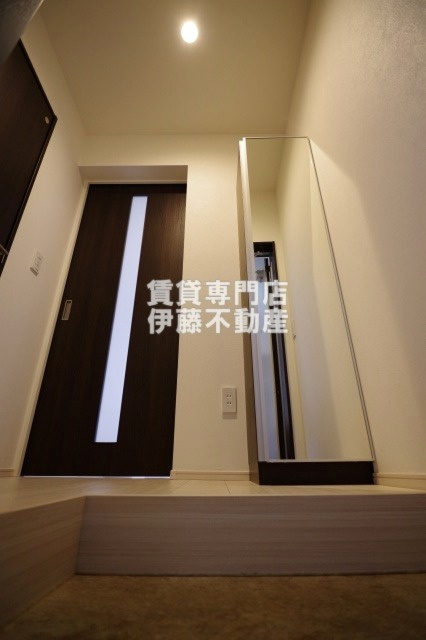 REGALEST Eleの玄関