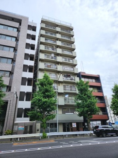 【外観】 | 総戸数36戸、1974年6月築。
10階角部屋のため日当たり・眺望良好です。