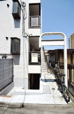 【エントランス】 | エクスクルーシブ東村山