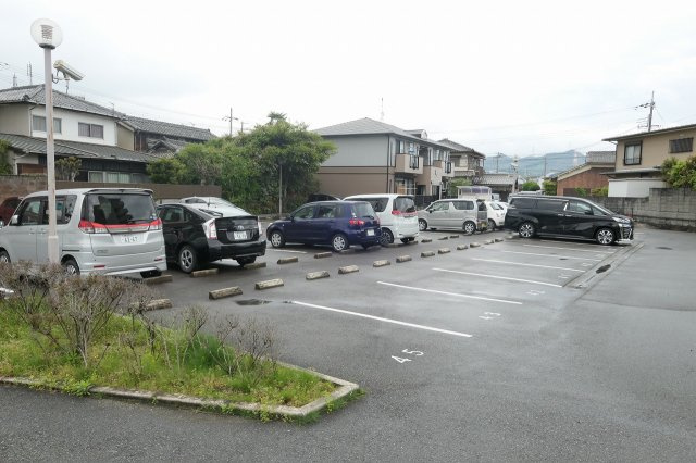 グランシャリオ天川の駐車場