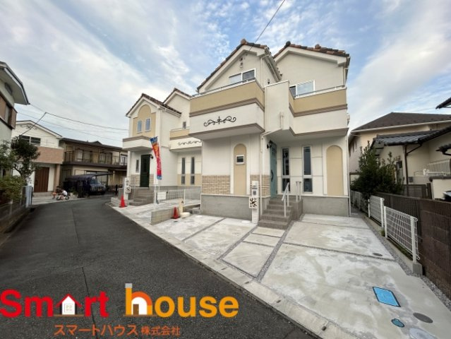 座間市栗原中央【立野台小・栗原中】座間駅徒歩、車2台、小屋裏収納の前面道路含む現地写真|2号棟外観