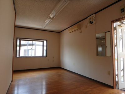 【洋室】 | 鈴木荘貸店舗