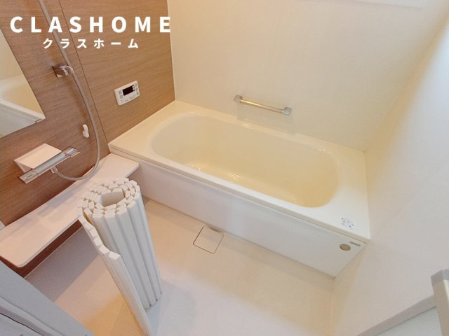 南天白一戸建ての浴室