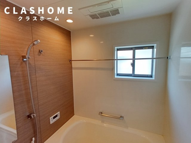 南天白一戸建ての浴室