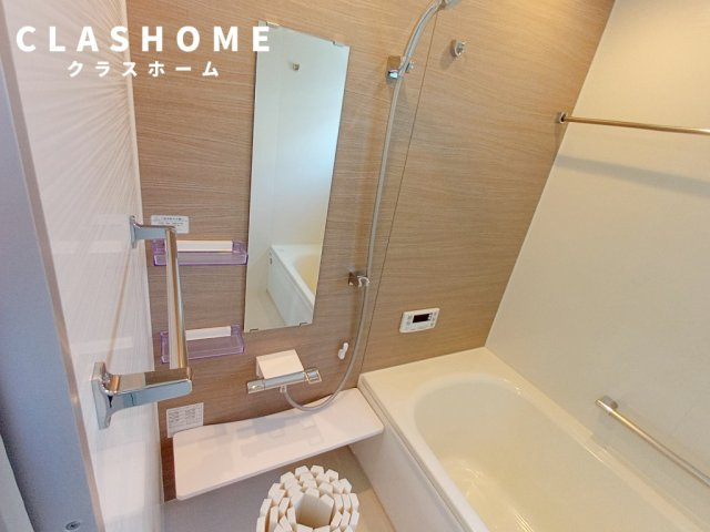 南天白一戸建ての浴室