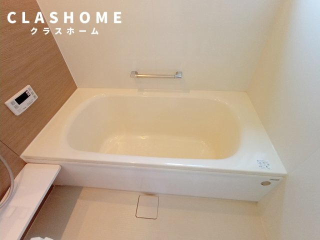 南天白一戸建ての浴室