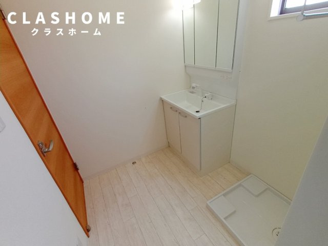 南天白一戸建ての洗面所