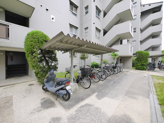 新大宮ハイタウンEのその他共用部分|駐輪スペースがあります
