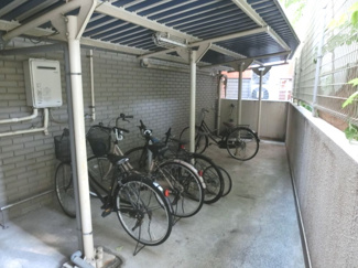 【その他共用部分】 | 屋根付きの駐輪場があります(^^)/