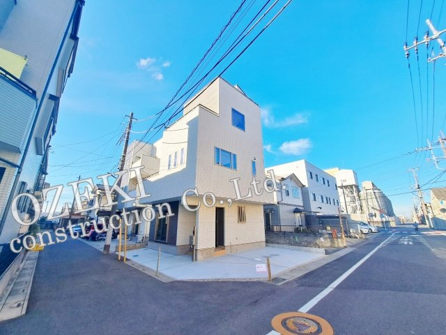 越谷市谷中町新築戸建て　プラスワンリビングのある家の外観