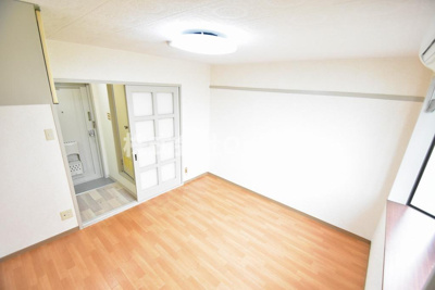 【洋室】 | ロイヤル俊徳Ⅱ