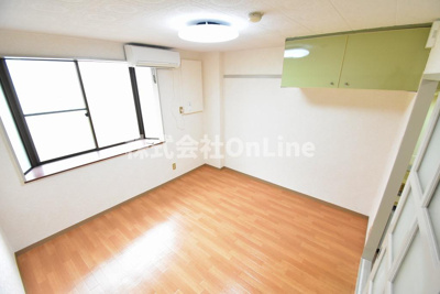 【居間・リビング】 | ロイヤル俊徳Ⅱ