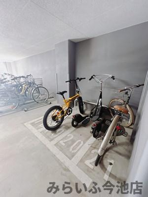 【駐車場】 | プレサンスジェネ千種内山 | 駐輪場