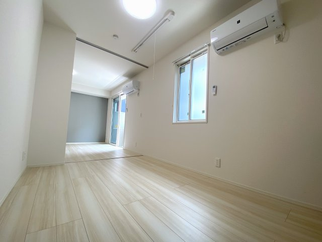 パストラル大美野の寝室