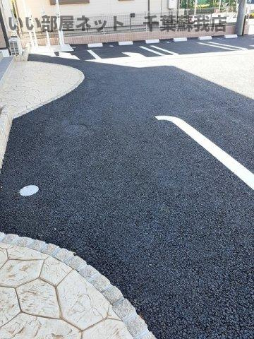 シャ・ノワール　センターの駐車場|駐車スペースもあります
