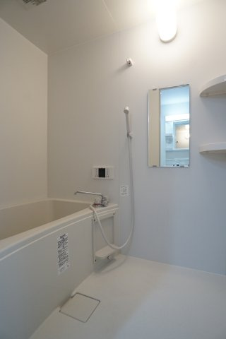 日翔ハイツの浴室