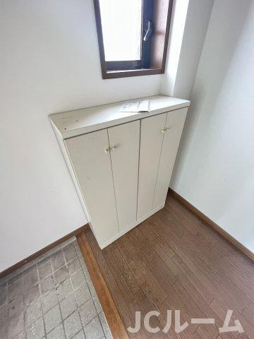 ルストーレ潟町の玄関