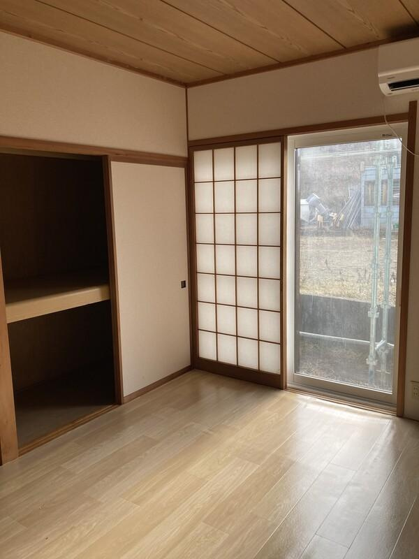 ルストーレ潟町の居間・リビング