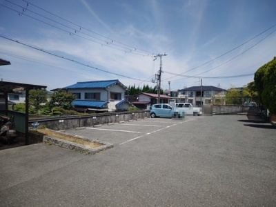 【駐車場】 | レジデンス緑ヶ丘 | 駐車スペースもあります