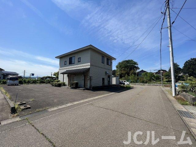 長峰貸家の駐車場
