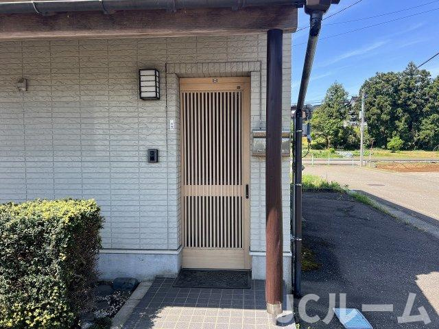 長峰貸家のエントランス