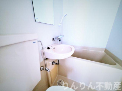 【洗面所】 | エステート木下 | 明るい洗面所です