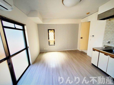 【居間・リビング】 | エステート木下 | こちらの居間で趣味の時間をお楽しみください