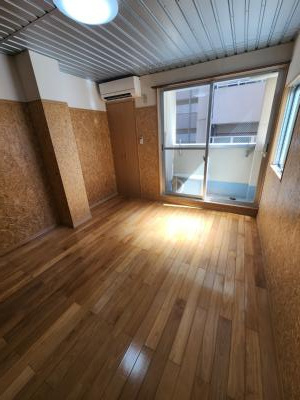 アルカス二条（旧：ドーリア二条）の居間・リビング|洋室