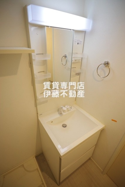 Air de vivre(アールドヴィーヴル)の独立洗面台