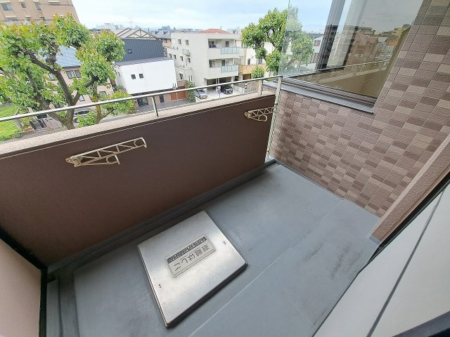 ヒルズ上甲子園のバルコニー