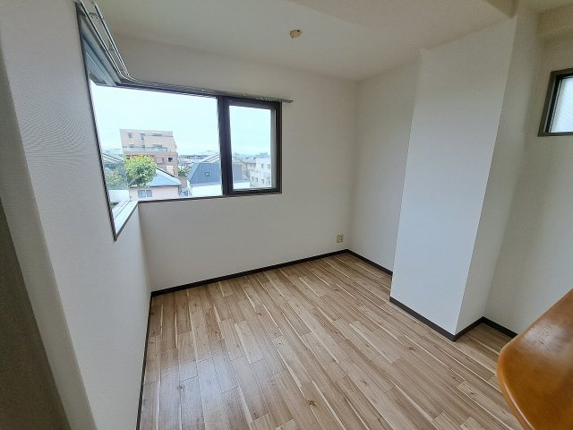 ヒルズ上甲子園の居間・リビング