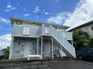 【外観】 | 小田急多摩線「五月台」駅まで徒歩5分！便利な立地の2階建てアパートです♪通勤通学はもちろん、お買い物やお出かけにもGood☆